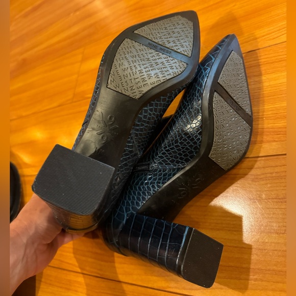 Nine West Casey Teal Croc Pointed Toe Ankle Boot - Picture 5 of 6